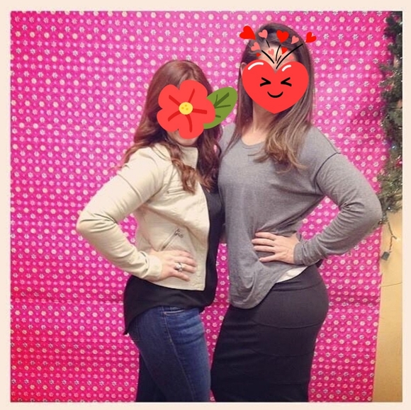 Lululemon "Tiered Pencil" skirt, Black, Size 6 - Picture 4 of 7